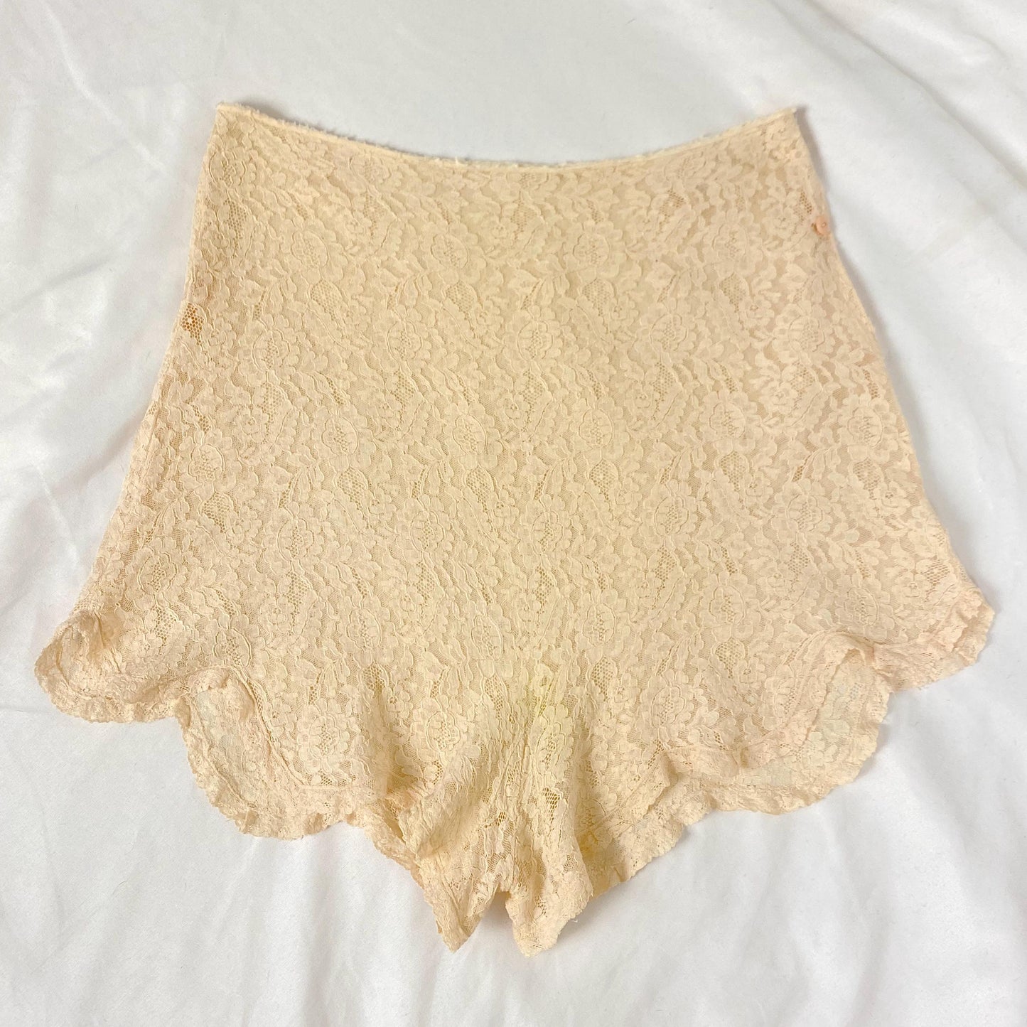 Vintage 1920's - 1930's Bralette & Tap Pants Lingerie Set | Pastel Peach Floral Cotton Lace with Silk Ribbon Straps | Size S | Wonder Maid