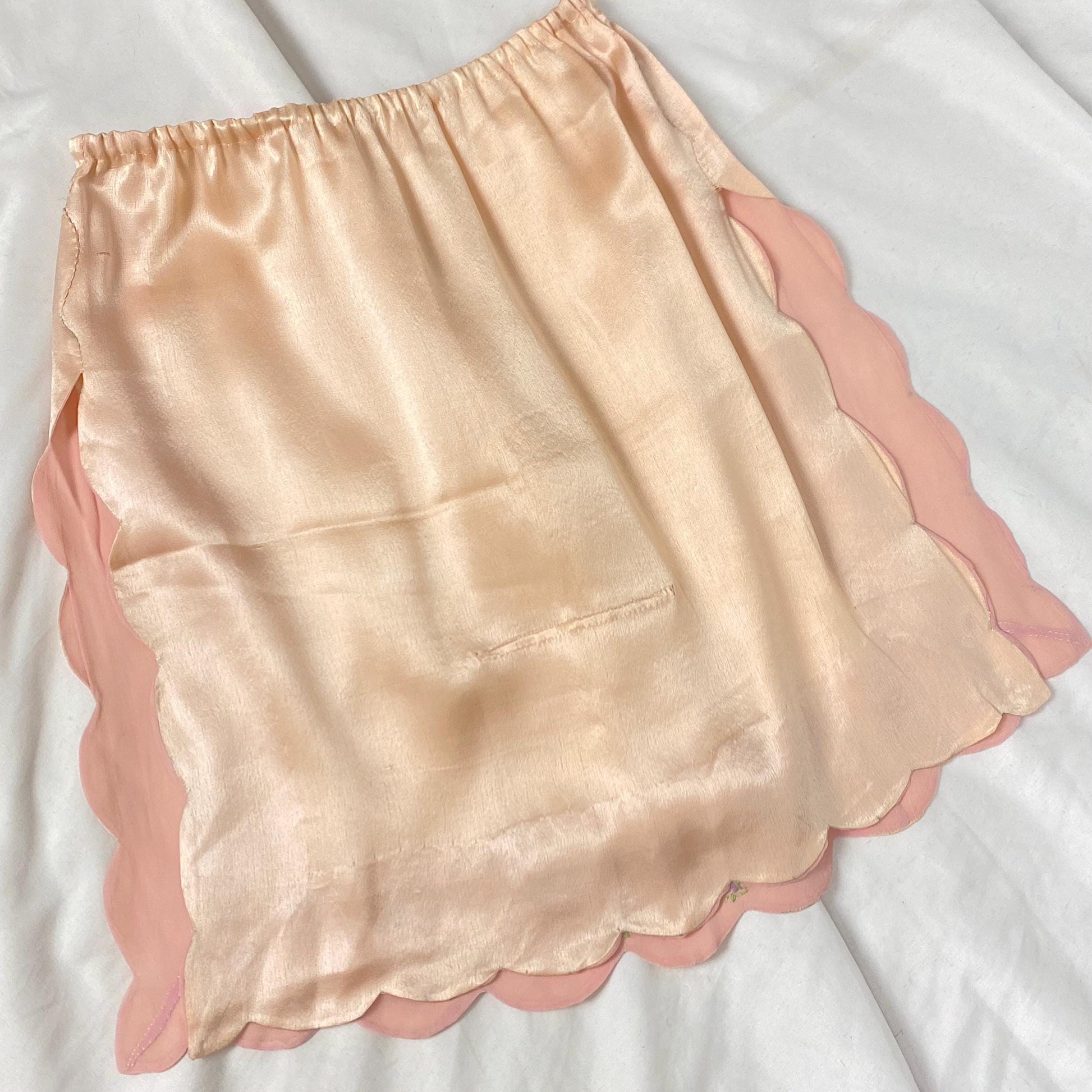 Vintage 1920's Tap Pants | Pale Peach Silk with Pink Chiffon Trim & Purple Embroidered Flowers | Size S