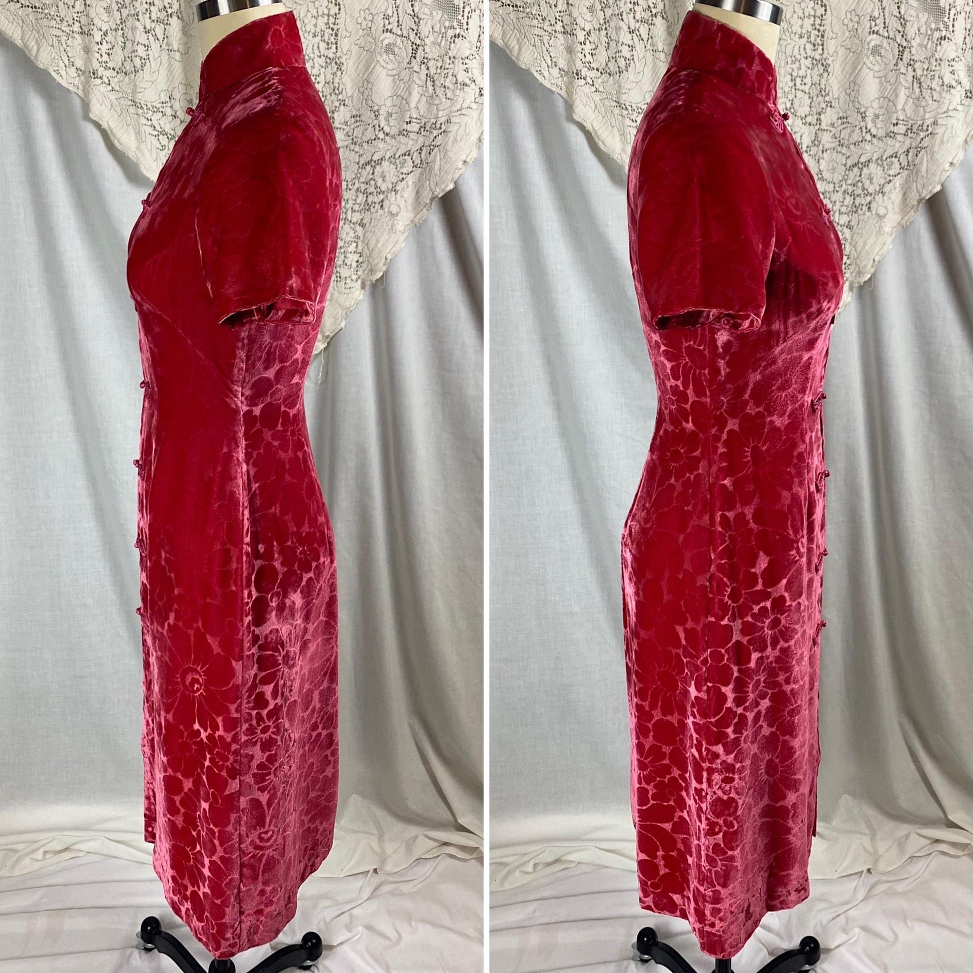 Vintage 1960's Wiggle Dress | Bold Magenta Floral Devore Velvet with Frog Buttons | Size XS