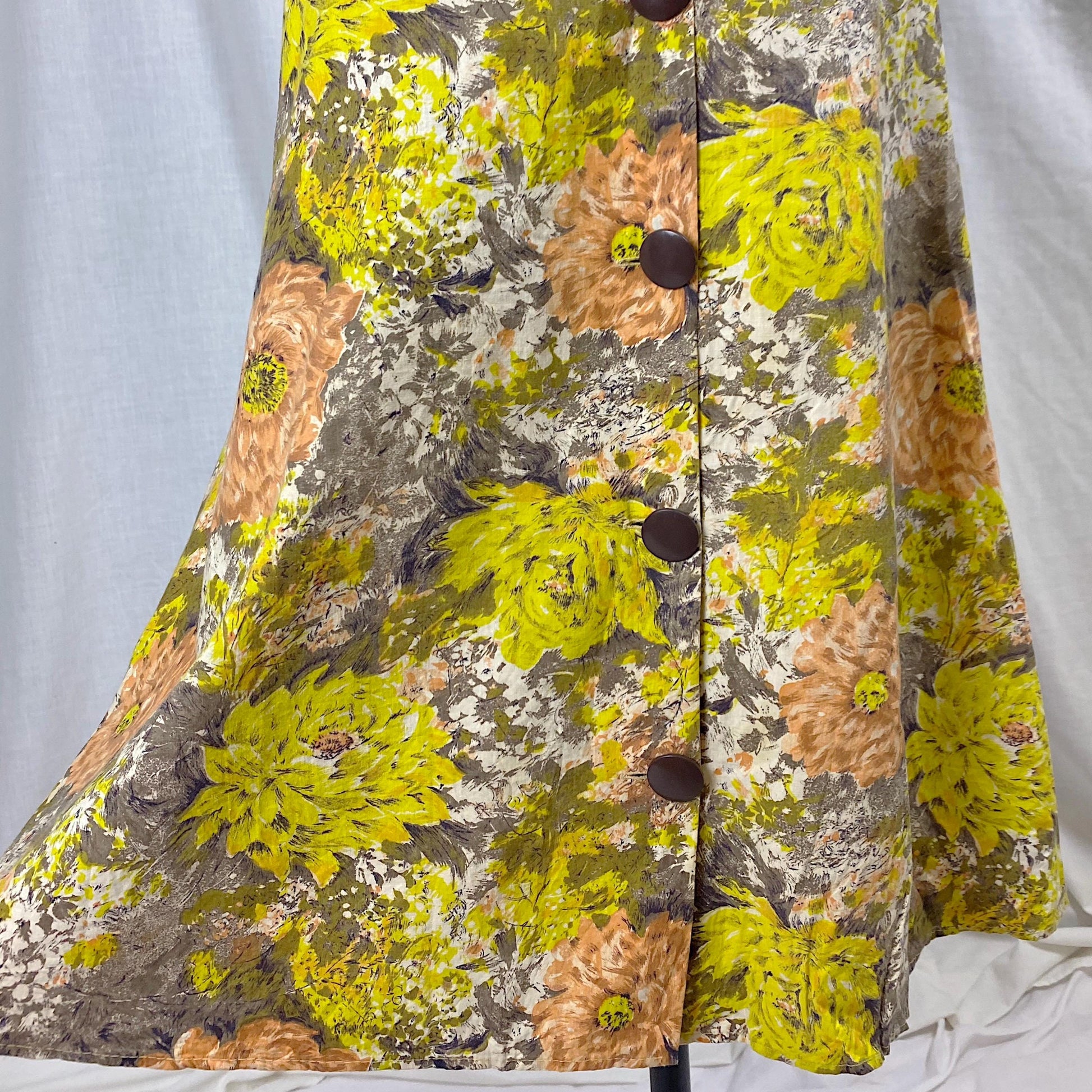 Vintage 1940's - 1950's Day Dress | Warm Yellow, Peach, & Taupe Floral Printed Cotton | Size LG, XLG | Brentwood Cottons
