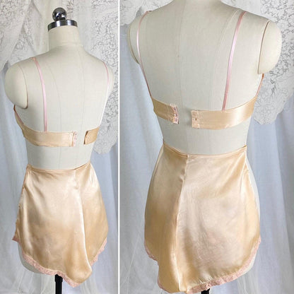 Vintage 1930's Bralette & Tap Pants Set | Rich Golden Champagne Silk with Warm Nude Lace | Size XS, S | By Neiman Marcus - Daggers & Dames