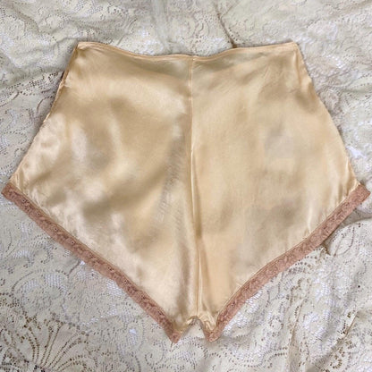 Vintage 1930's Bralette & Tap Pants Set | Rich Golden Champagne Silk with Warm Nude Lace | Size XS, S | By Neiman Marcus - Daggers & Dames