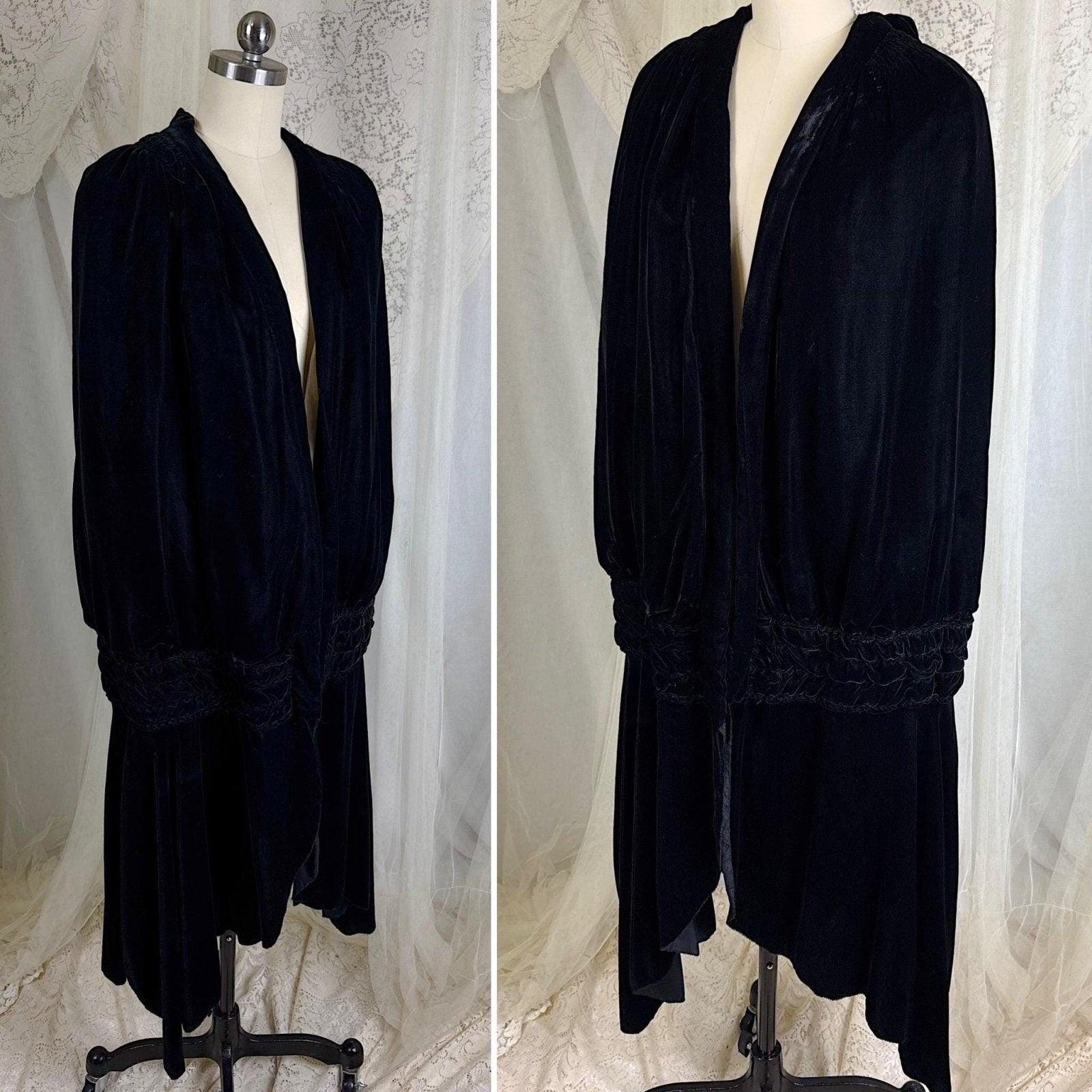 Vintage 1920's Cocoon Cape - Lush Black Velvet with Gold Silk Lining - Size XS, S, M - Daggers & Dames