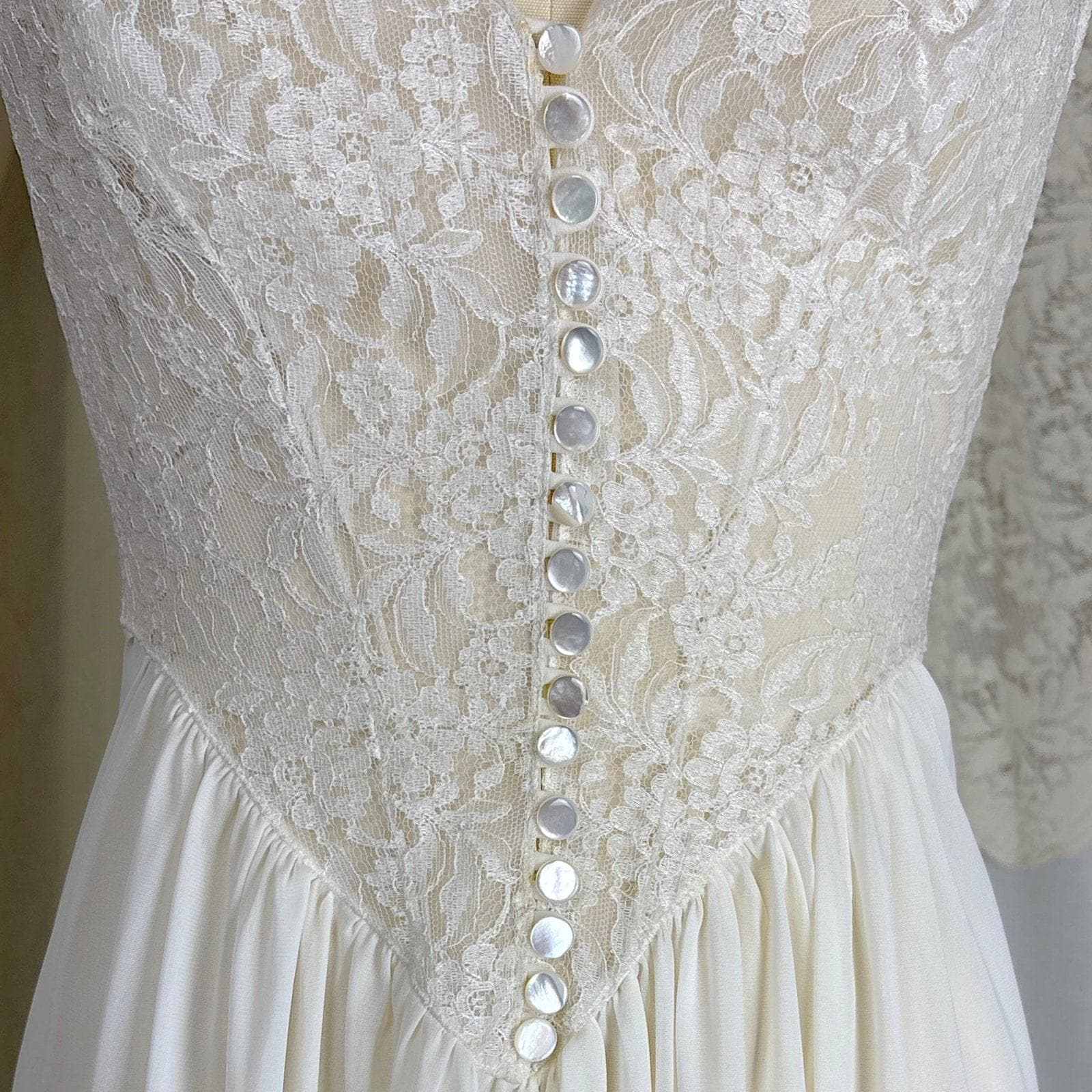 1950's - 1960's Nightgown - White Nylon with Heart Shaped Lace Button - up Bodice & Open Back by Colura - Daggers & Dames