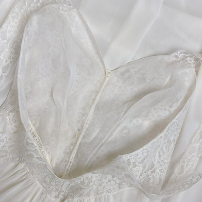 1950's - 1960's Nightgown - White Nylon with Heart Shaped Lace Button - up Bodice & Open Back by Colura - Daggers & Dames