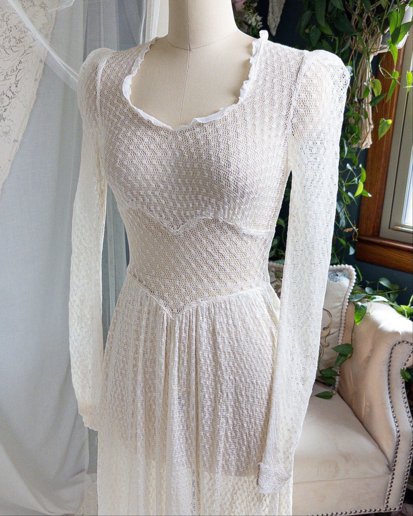1930's - 1940's Wedding Dress - Long Sleeved Ivory Cotton Crochet with Satin Buttons | XS, Small