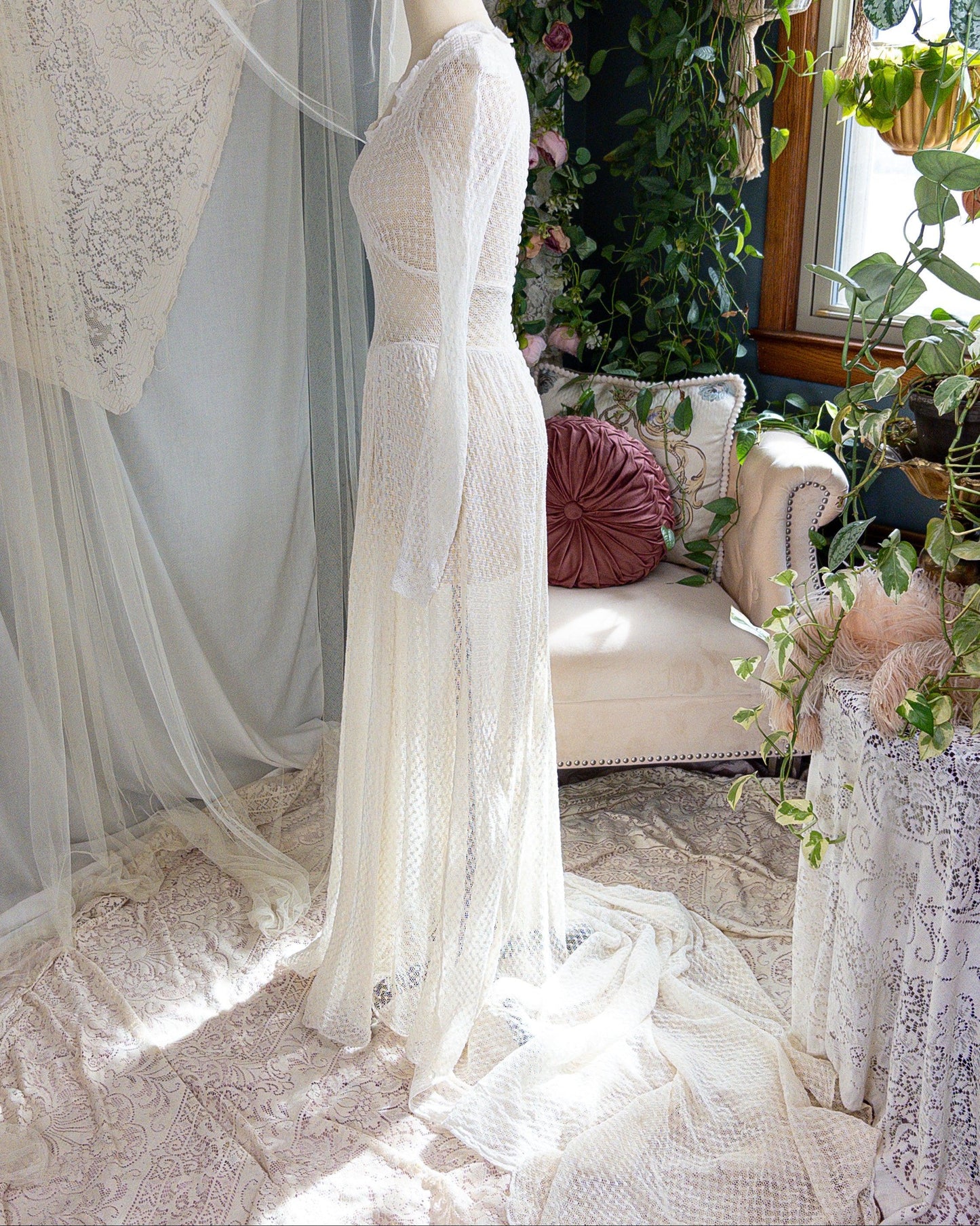 1930's - 1940's Wedding Dress - Long Sleeved Ivory Cotton Crochet with Satin Buttons | XS, Small