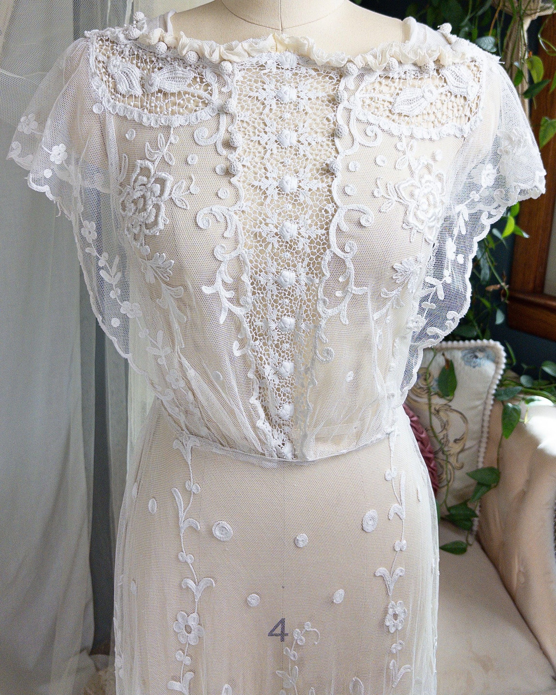 1910s Edwardian Wedding Dress - White Cotton Mixed Lace with Floral Embroidery | Small, Medium