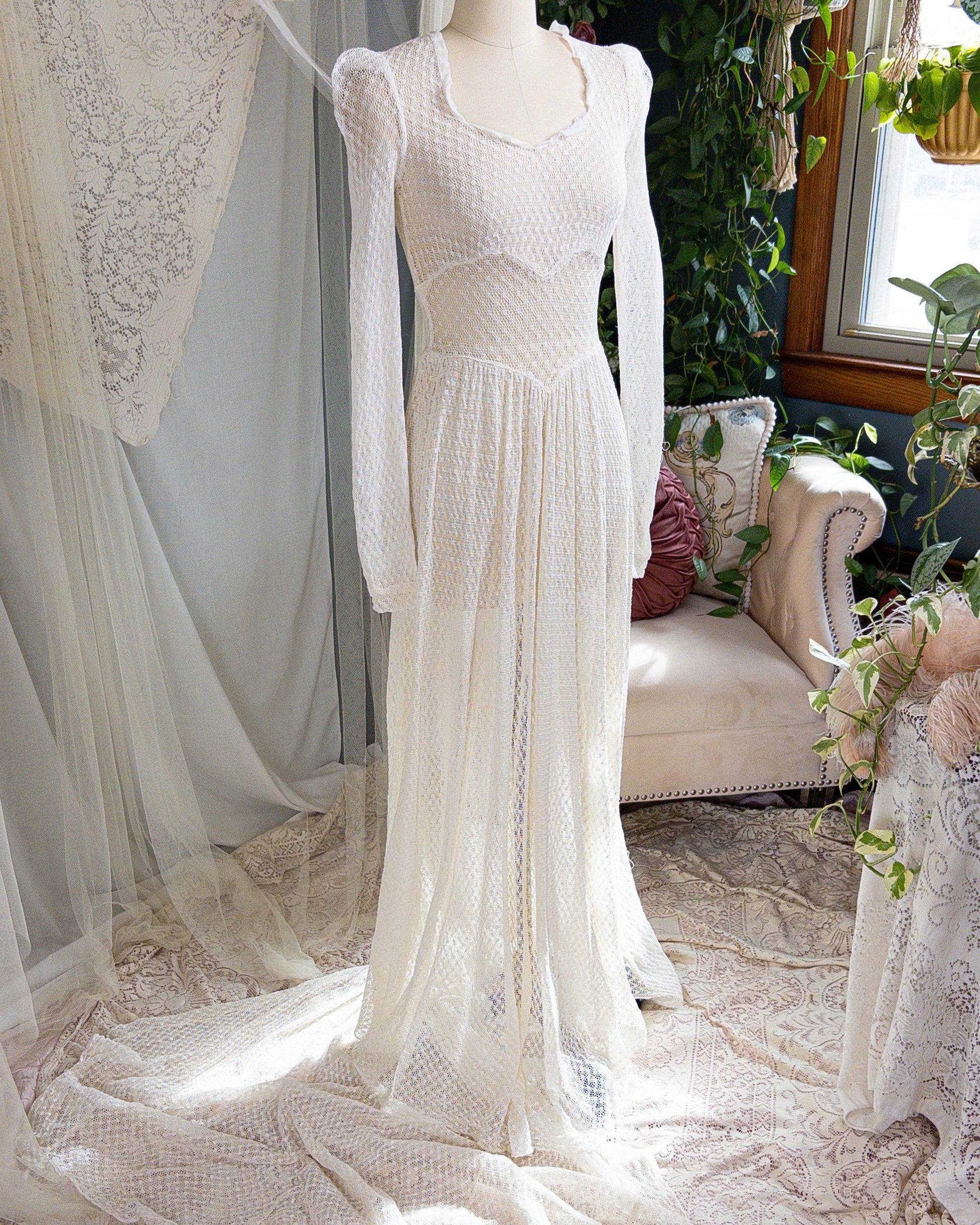 1930's - 1940's Wedding Dress - Long Sleeved Ivory Cotton Crochet with Satin Buttons | XS, Small