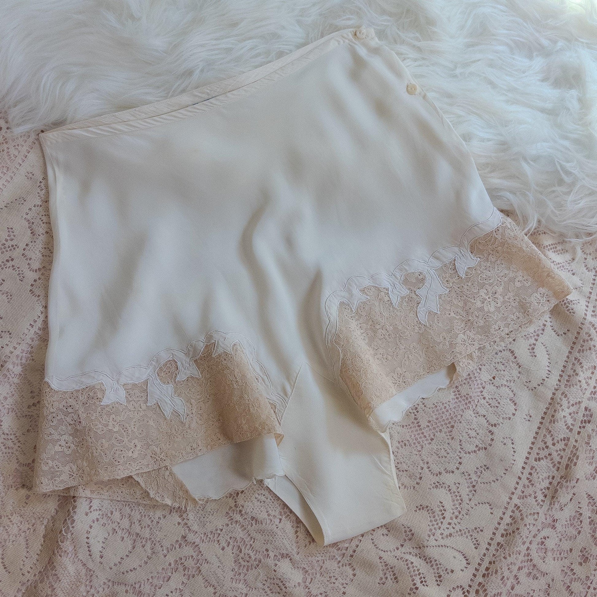 1940's Tap Pants - Bright White Rayon with Ecru Lace | Small