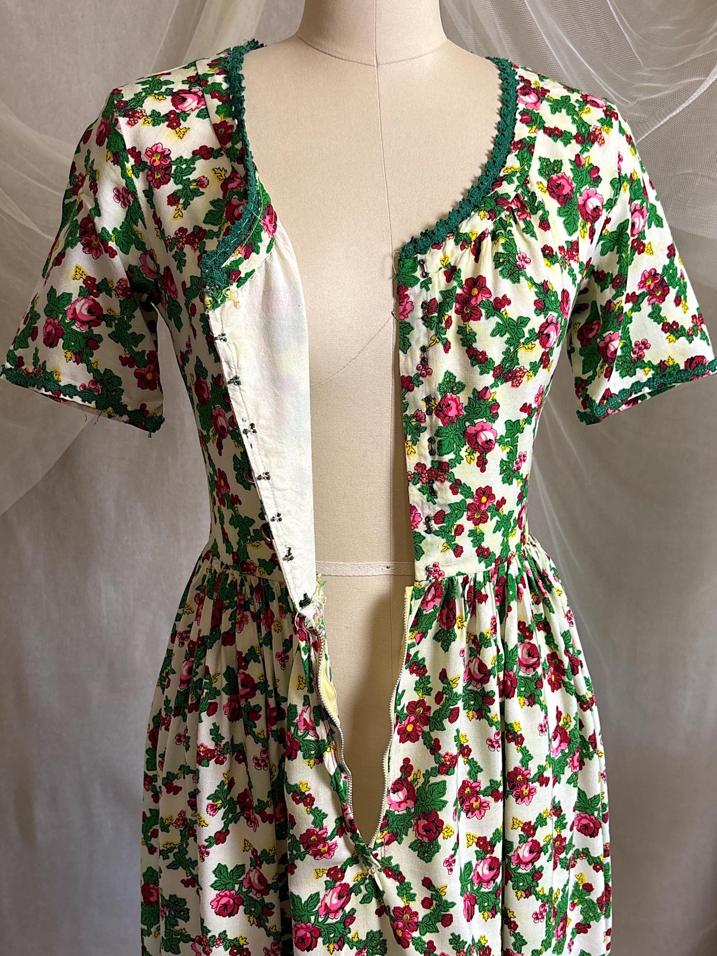 Vintage 1950's Day Dress | Cream Cotton with Floral Folk Print & Brass Button Closure | XS