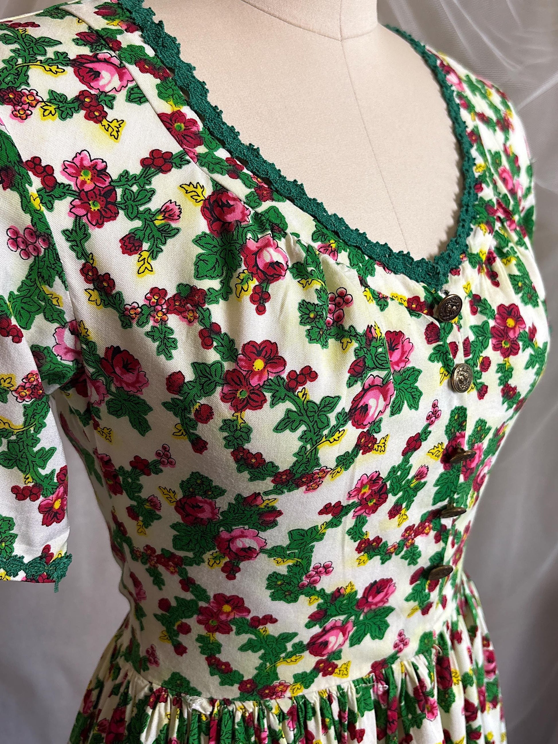Vintage 1950's Day Dress | Cream Cotton with Floral Folk Print & Brass Button Closure | XS