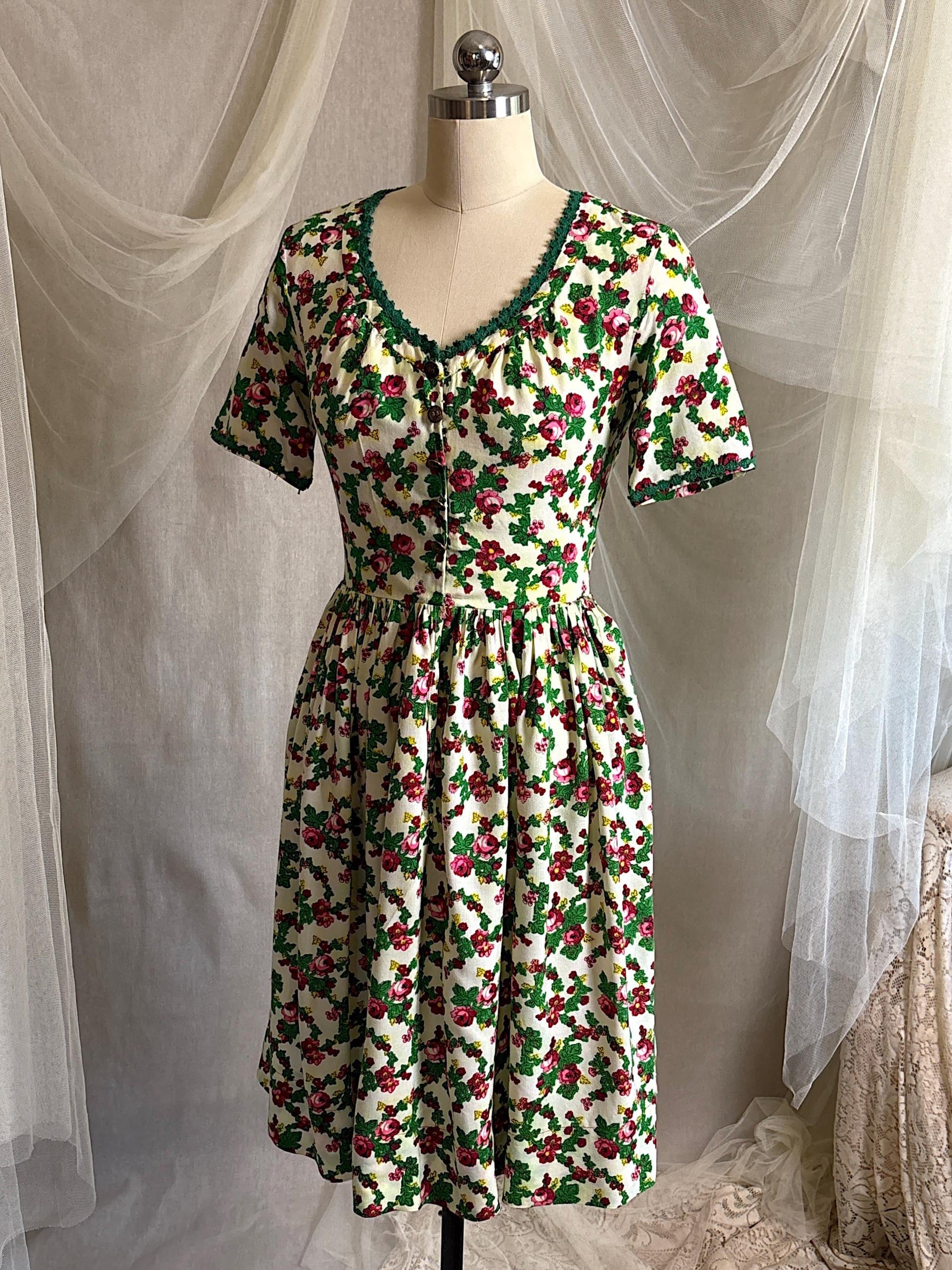Vintage 1950's Day Dress | Cream Cotton with Floral Folk Print & Brass Button Closure | XS