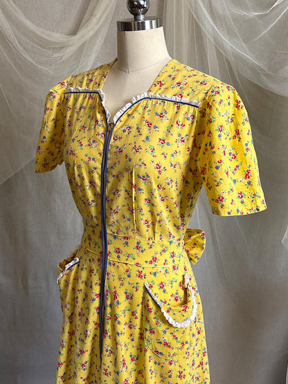 Vintage 1940's Dressing Gown | Sunny Yellow Cotton with Red Ditsy Floral Print | S
