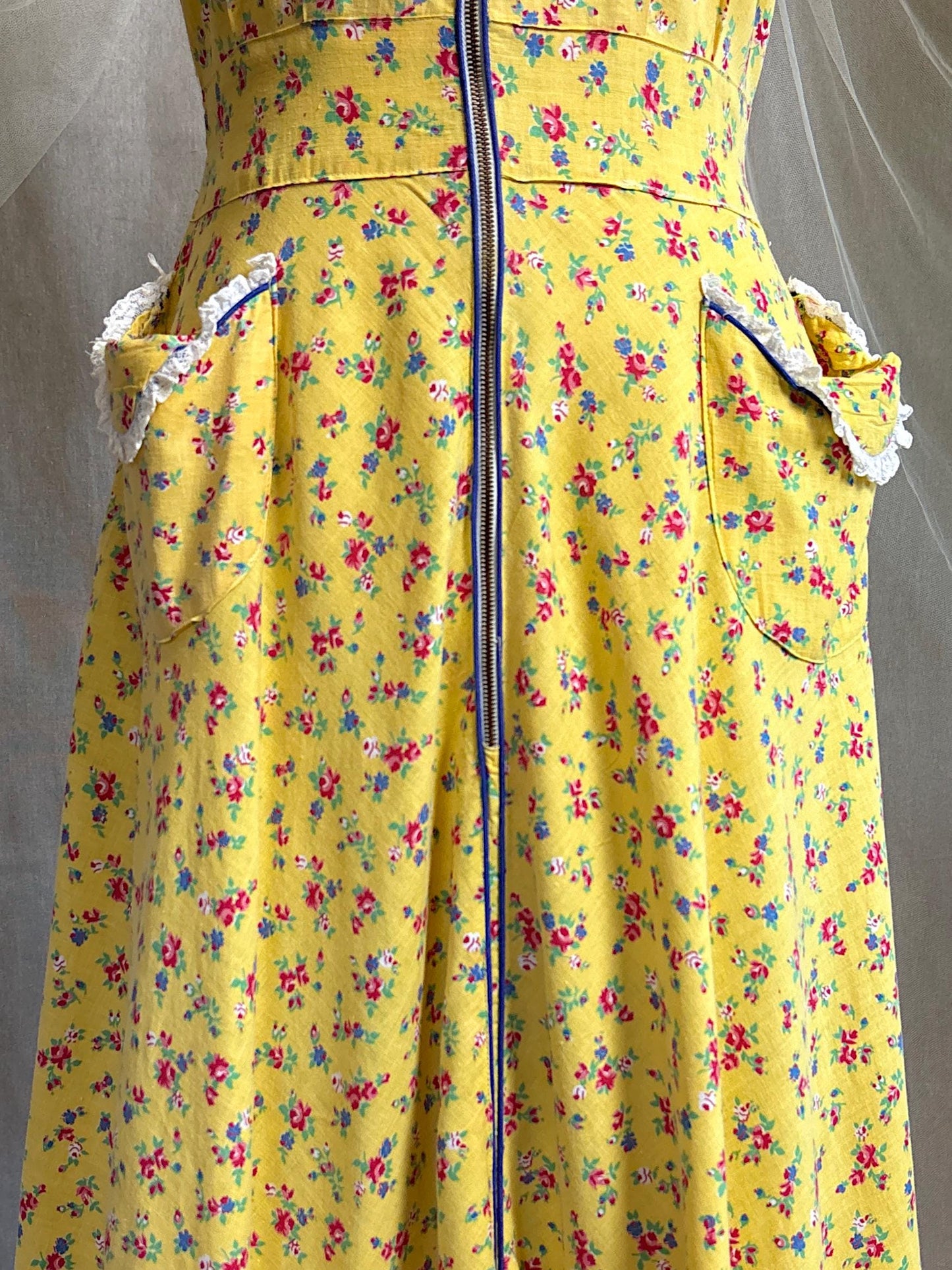 Vintage 1940's Dressing Gown | Sunny Yellow Cotton with Red Ditsy Floral Print | S
