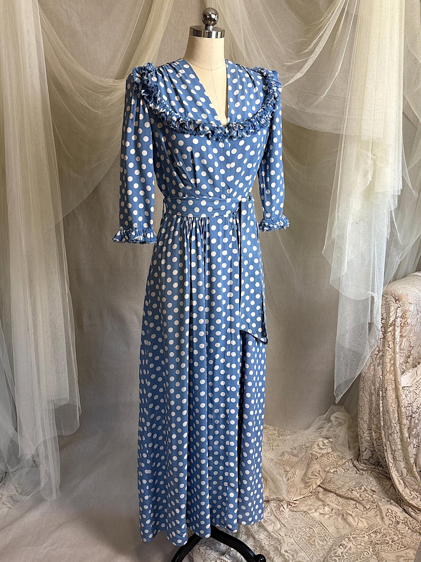 Vintage 1940's Dressing Gown Robe - Cornflower Blue Rayon with White Polka Dots & Ruffled Yoke - by Franklin Simon | S, M