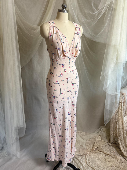 Vintage 1940's Nightgown - Pale Pink Rayon with Scandinavian Folk Floral Print | XXS, XS