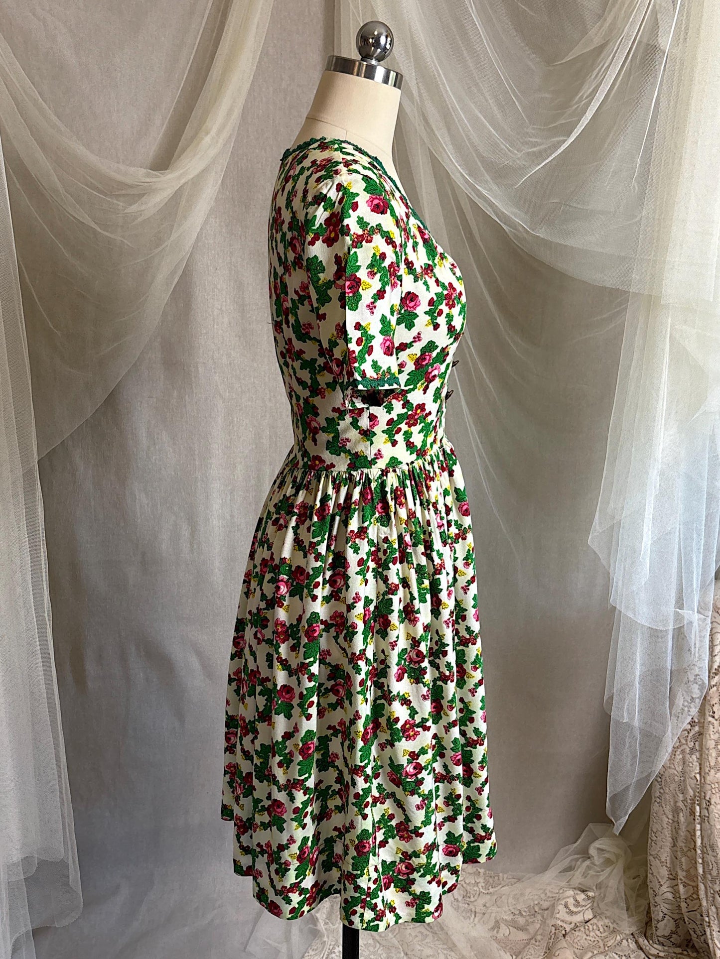 Vintage 1950's Day Dress | Cream Cotton with Floral Folk Print & Brass Button Closure | XS