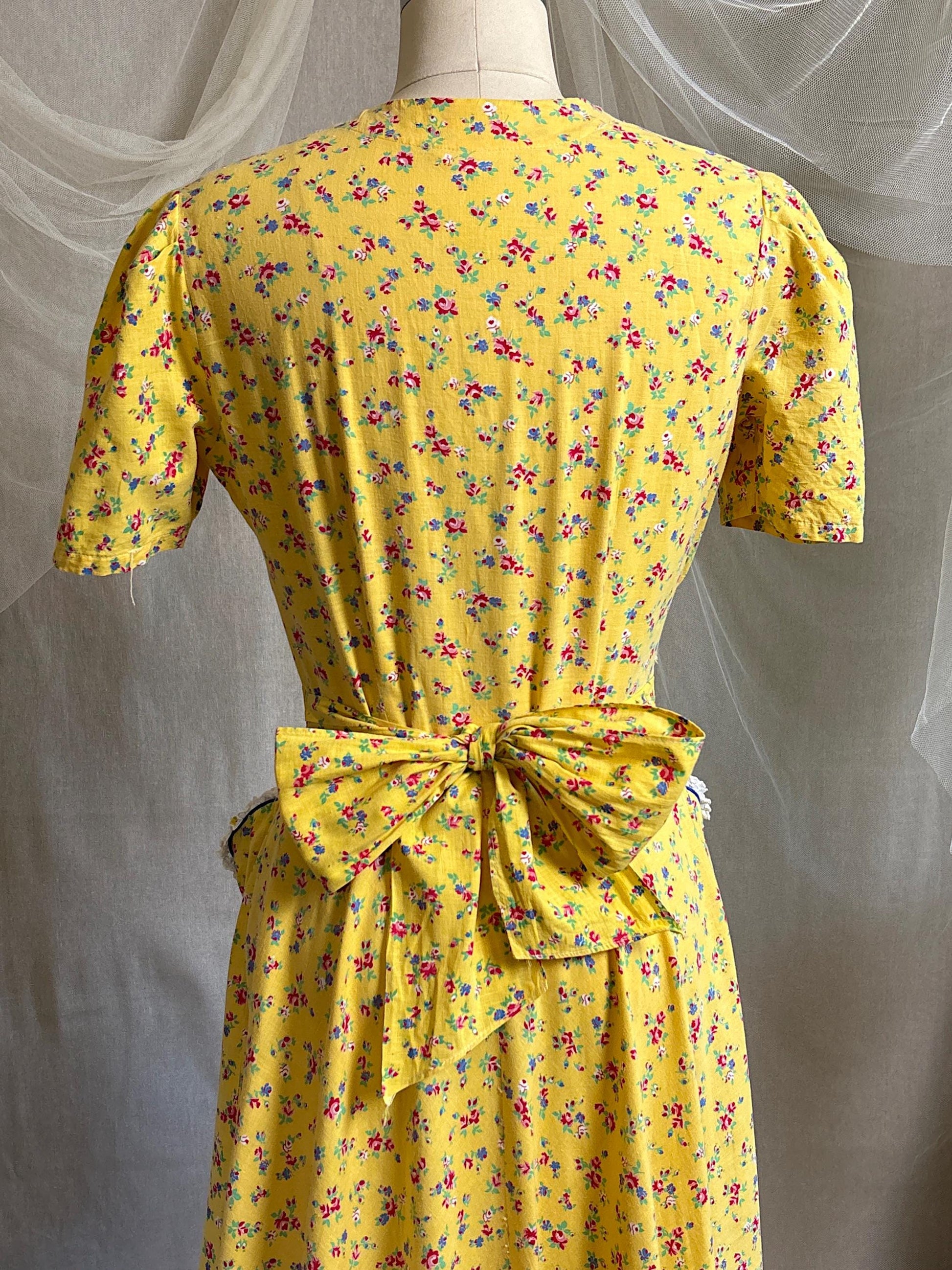 Vintage 1940's Dressing Gown | Sunny Yellow Cotton with Red Ditsy Floral Print | S