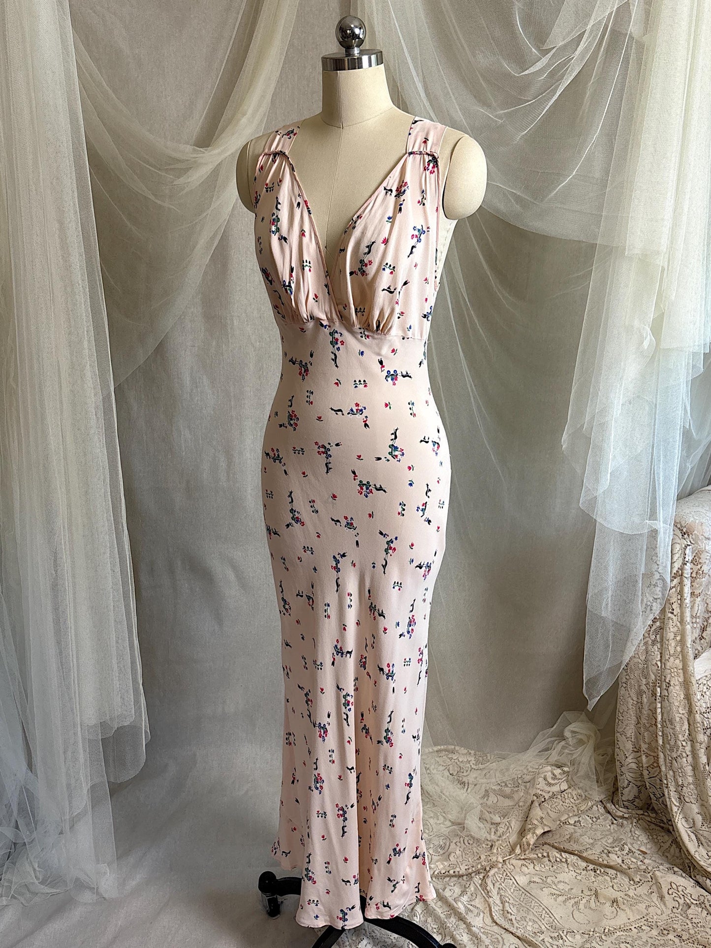 Vintage 1940's Nightgown - Pale Pink Rayon with Scandinavian Folk Floral Print | XXS, XS