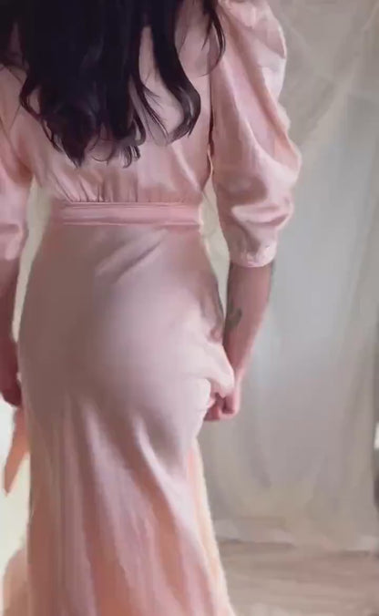 Vintage 1930's Rose Pink Silk Dressing Gown with Nude Alençon Lace - Size M