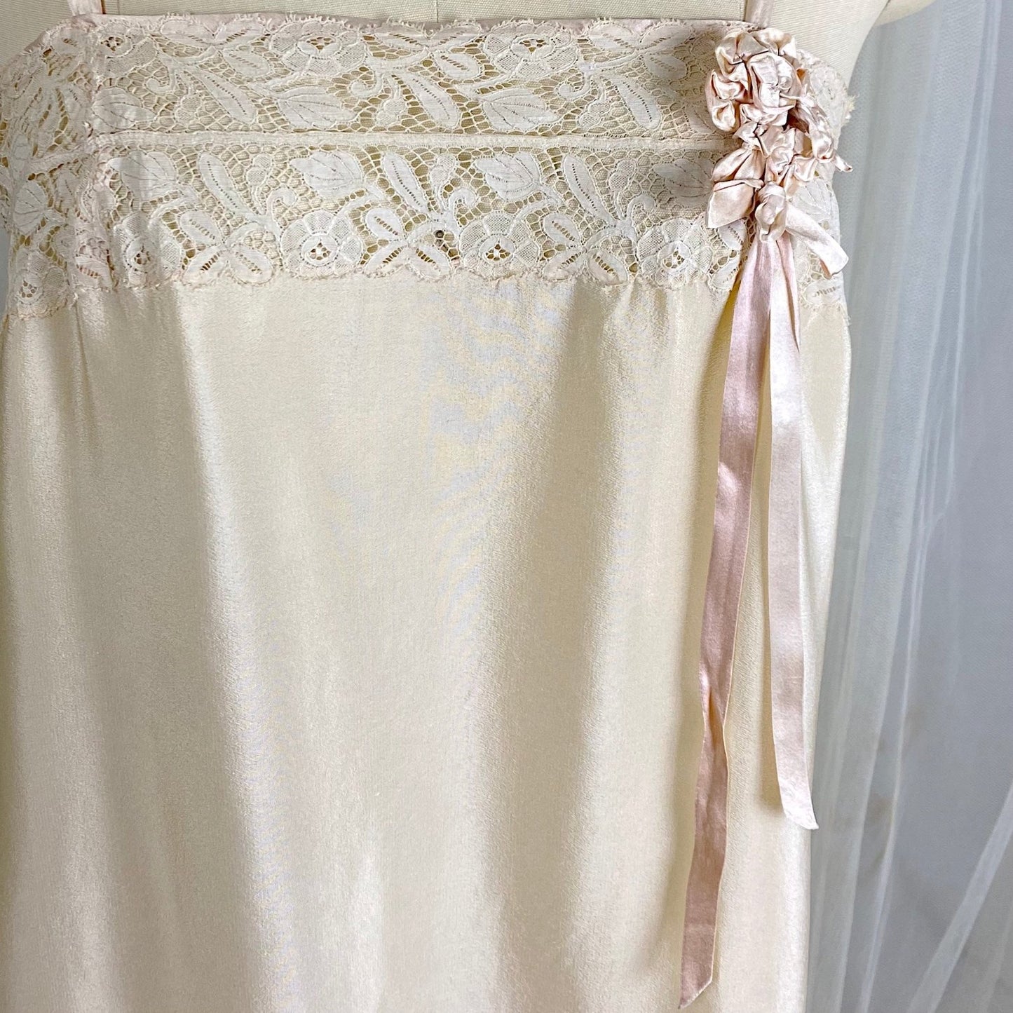 Vintage 1910's - 1920's Chemise - Ivory Silk with Floral Cotton Lace & Pink Silk Ribbon Floral Adornment - Size S, M - Daggers & Dames