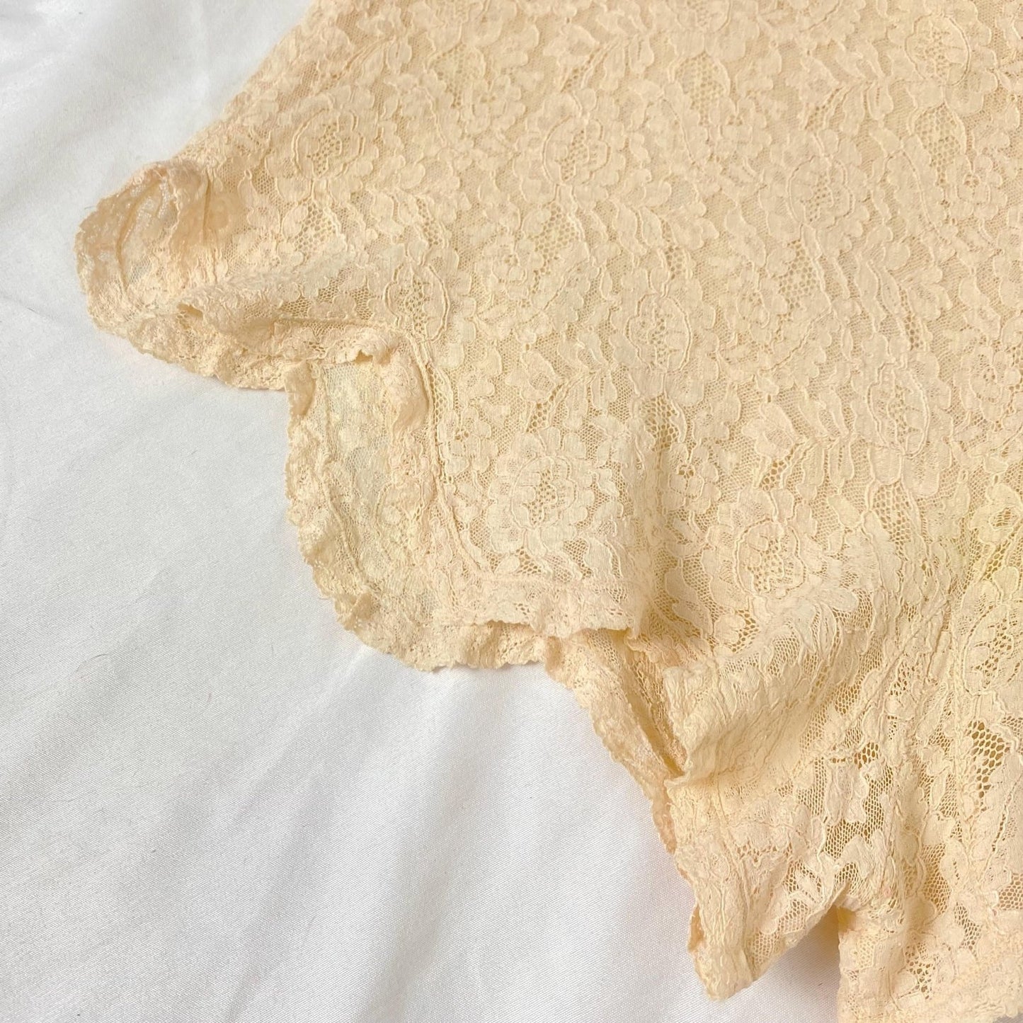 Vintage 1920's - 1930's Bralette & Tap Pants Lingerie Set | Pastel Peach Floral Cotton Lace with Silk Ribbon Straps | Size S | Wonder Maid - Daggers & Dames