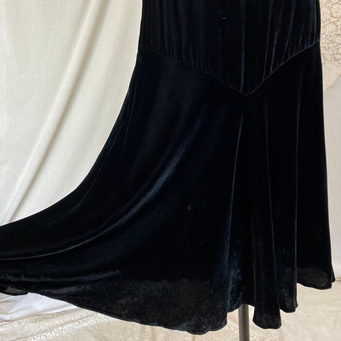 Vintage 1920s - 1930s Midi Dress | Black Silk Velvet with Ivory Lace Insert | Size XS, S - Daggers & Dames