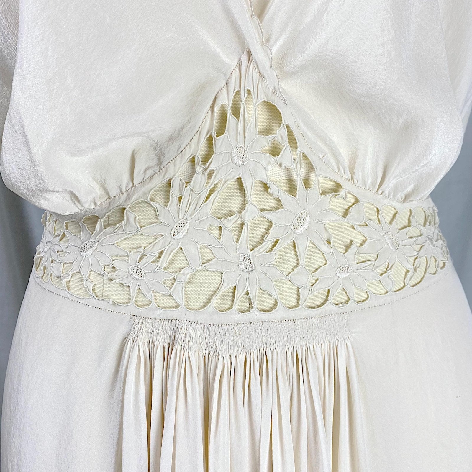 Vintage 1920's - 1930's Nightgown | Bone White Silk with Blouson Bodice & Floral Cutouts | Size S, M - Daggers & Dames
