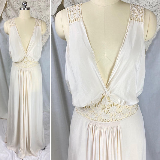 Vintage 1920's - 1930's Nightgown | Bone White Silk with Blouson Bodice & Floral Cutouts | Size S, M - Daggers & Dames