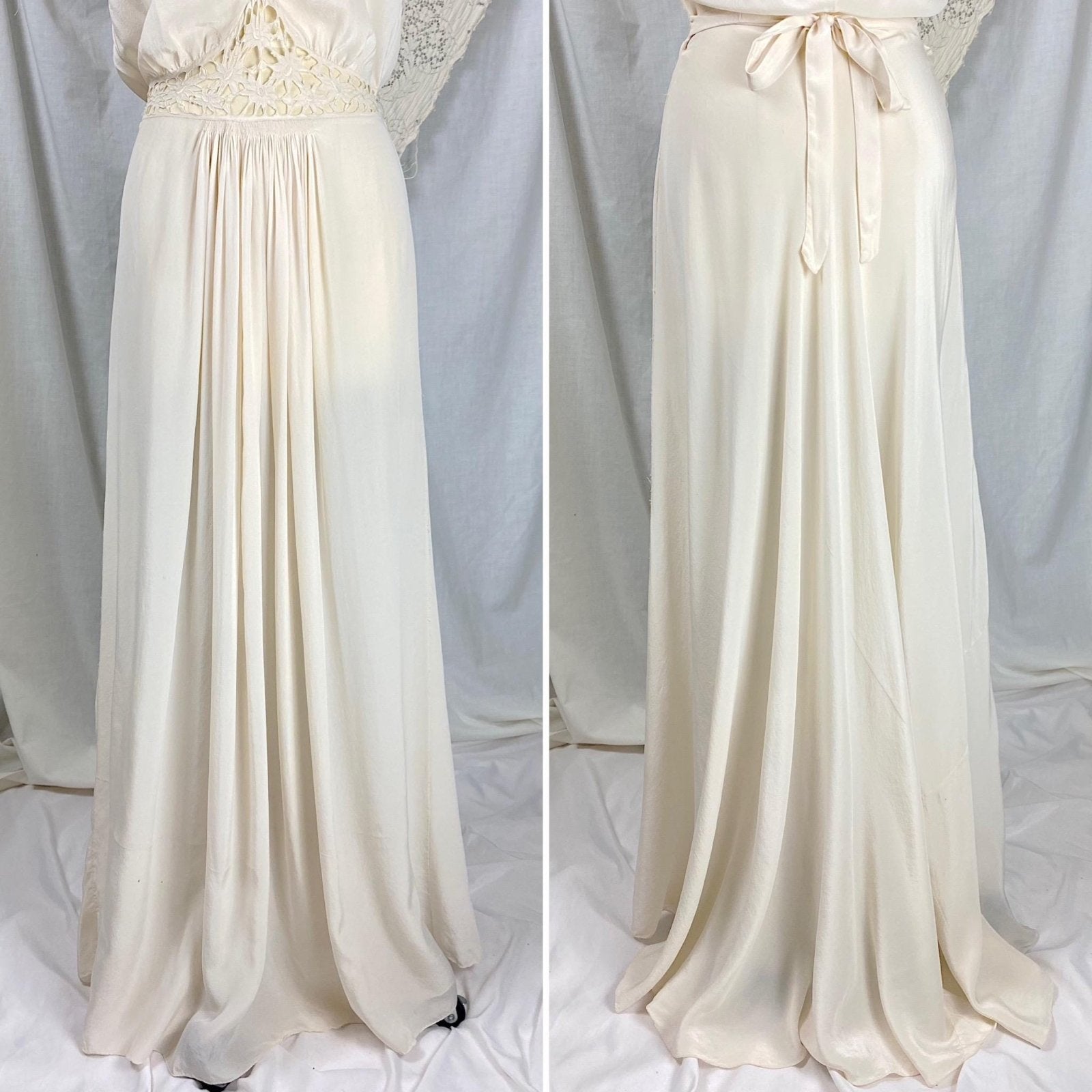 Vintage 1920's - 1930's Nightgown | Bone White Silk with Blouson Bodice & Floral Cutouts | Size S, M - Daggers & Dames