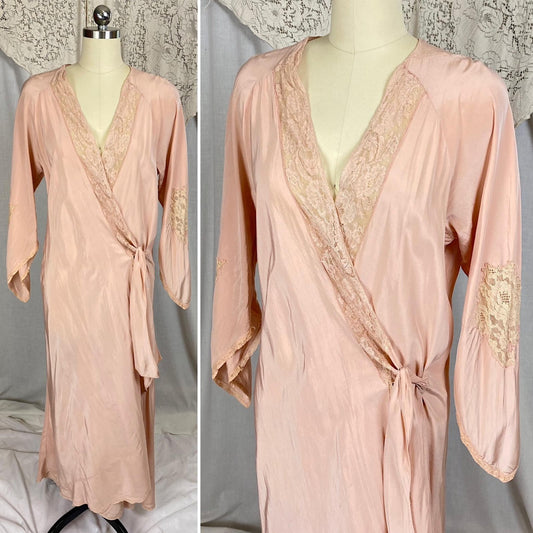 Vintage 1920's - 1930's Robe | Blush Pink Silk with Warm Ivory Lace & Handkerchief Sleeves | Size XS, S, M - Daggers & Dames