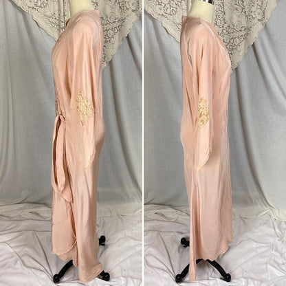 Vintage 1920's - 1930's Robe | Blush Pink Silk with Warm Ivory Lace & Handkerchief Sleeves | Size XS, S, M - Daggers & Dames