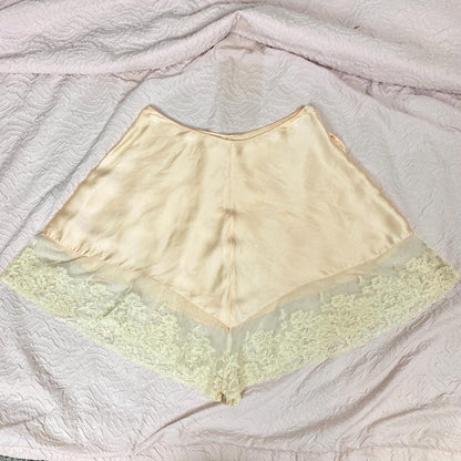 Vintage 1920's - 1930's Tap Pants & Bralette Lingerie Set | Powder Pink Silk with Ivory Alencon Lace | Size S - Daggers & Dames