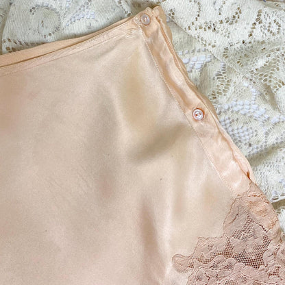 Vintage 1920's - 1930's Tap Pants | Rich Rose Gold Silk Satin with Wide Deep Nude Lace | Size M, LG - Daggers & Dames