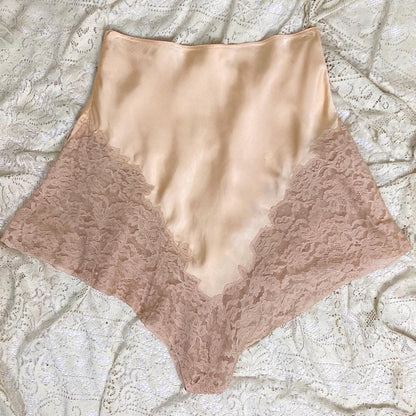 Vintage 1920's - 1930's Tap Pants | Rich Rose Gold Silk Satin with Wide Deep Nude Lace | Size M, LG - Daggers & Dames
