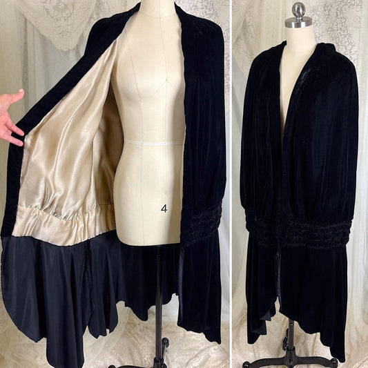 Vintage 1920's Cocoon Cape - Lush Black Velvet with Gold Silk Lining - Size XS, S, M - Daggers & Dames