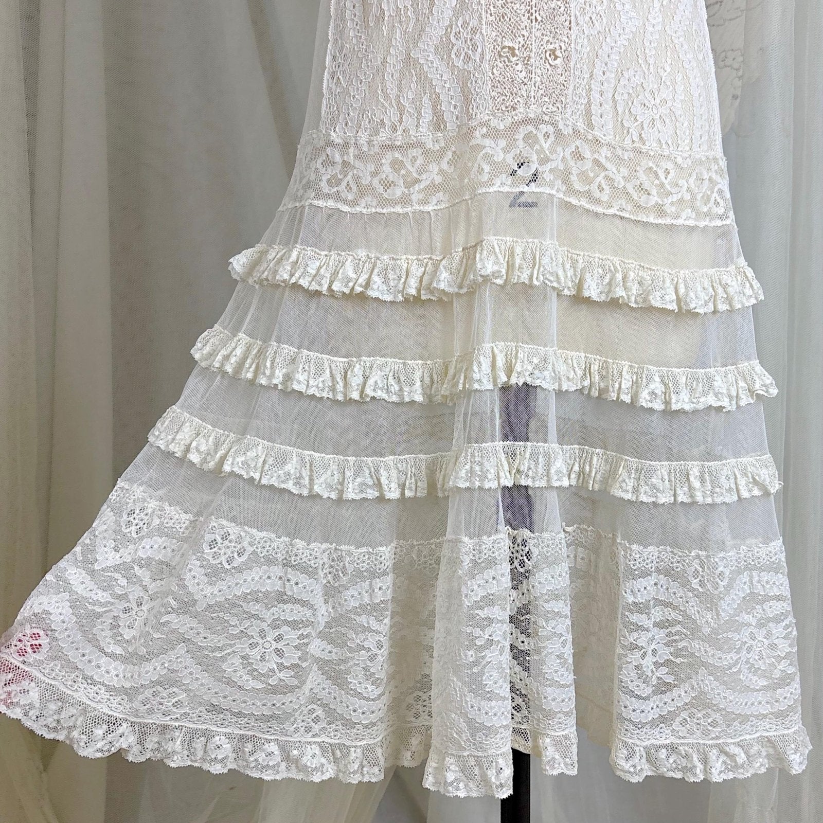1920s ivory dress Ivory 1920s Flapper Dress