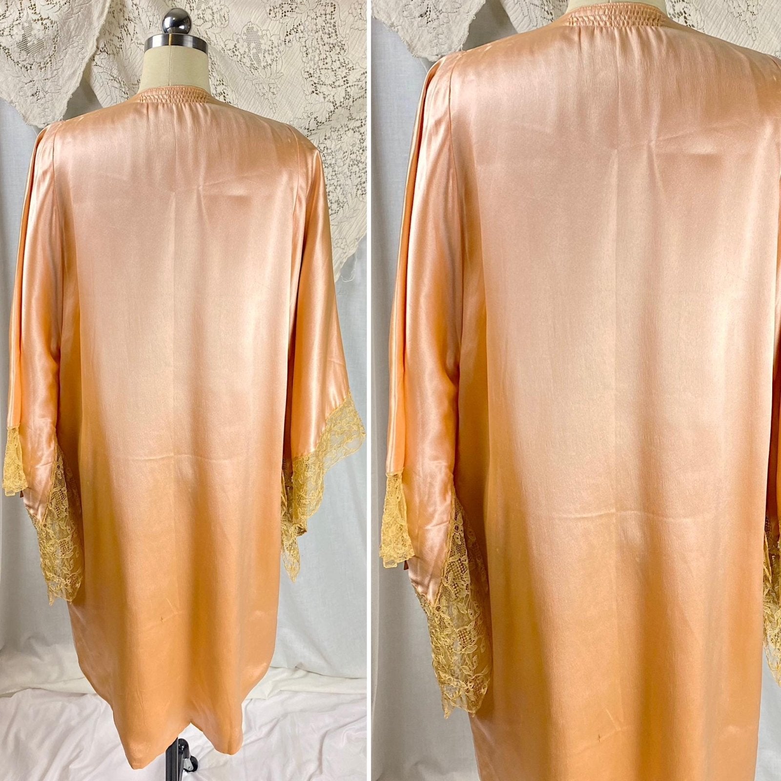 Vintage 1920's Dressing Gown Robe | Pale Rose Pink Silk & Wide Lace Edged Sleeves | Size S, M | John Wanamaker - New with Tags - Daggers & Dames