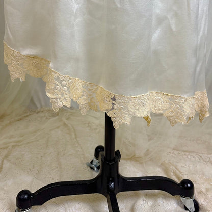 Vintage 1920's Pearl White Silk Nightgown with Grapevine Tambour Lace size XS - Daggers & Dames