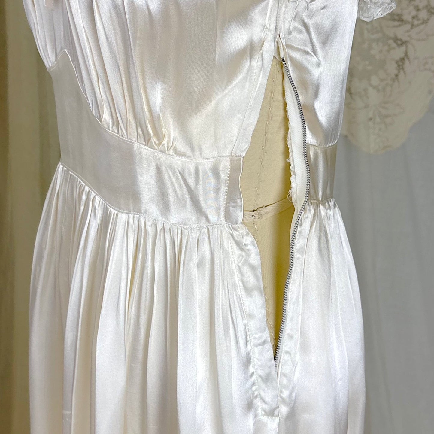 Vintage 1930's - 1940's Pearl White Rayon Satin & Chantilly Lace Nightgown & Bed Jacket Set, size XS - Daggers & Dames