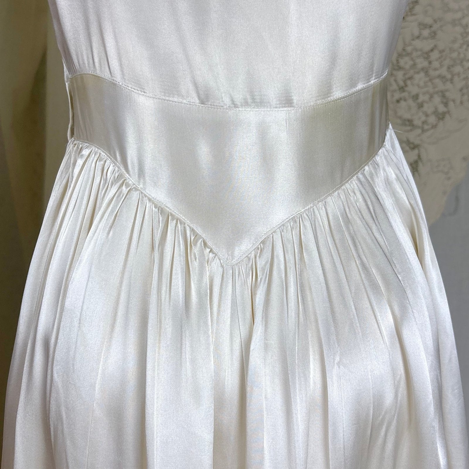 Vintage 1930's - 1940's Pearl White Rayon Satin & Chantilly Lace Nightgown & Bed Jacket Set, size XS - Daggers & Dames