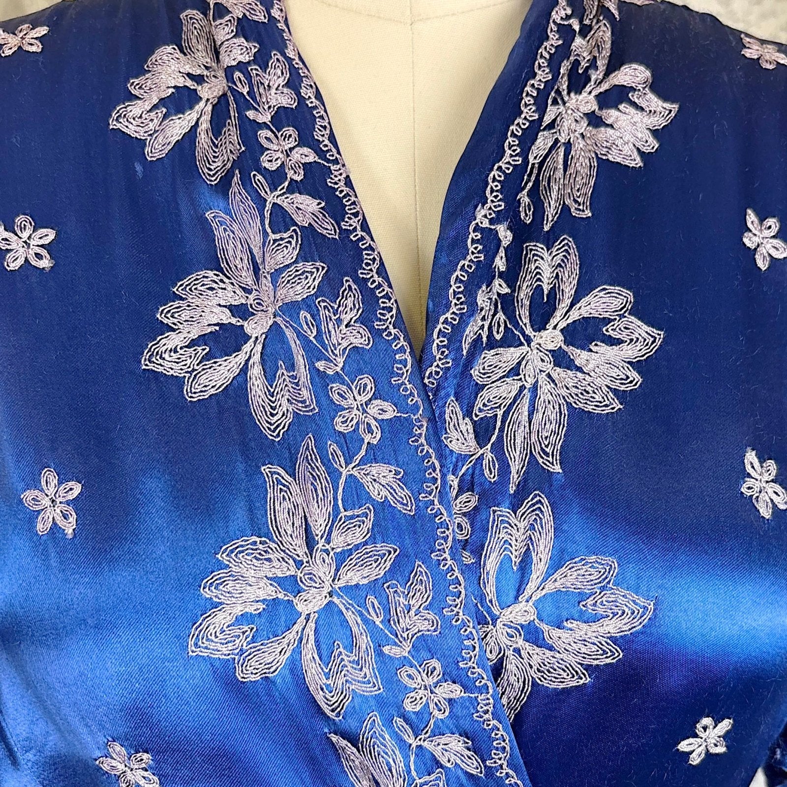 Vintage 1930's - 1940's Sapphire Blue Rayon Satin Dressing Gown with Silver Threaded Embroidery - By Ardele, Size S, M - Daggers & Dames