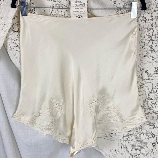 Vintage 1930's - 1940's Tap Pants | Pearlescent White Silk with Lace | Size M | By Wonder Maid - New with Tags - Daggers & Dames