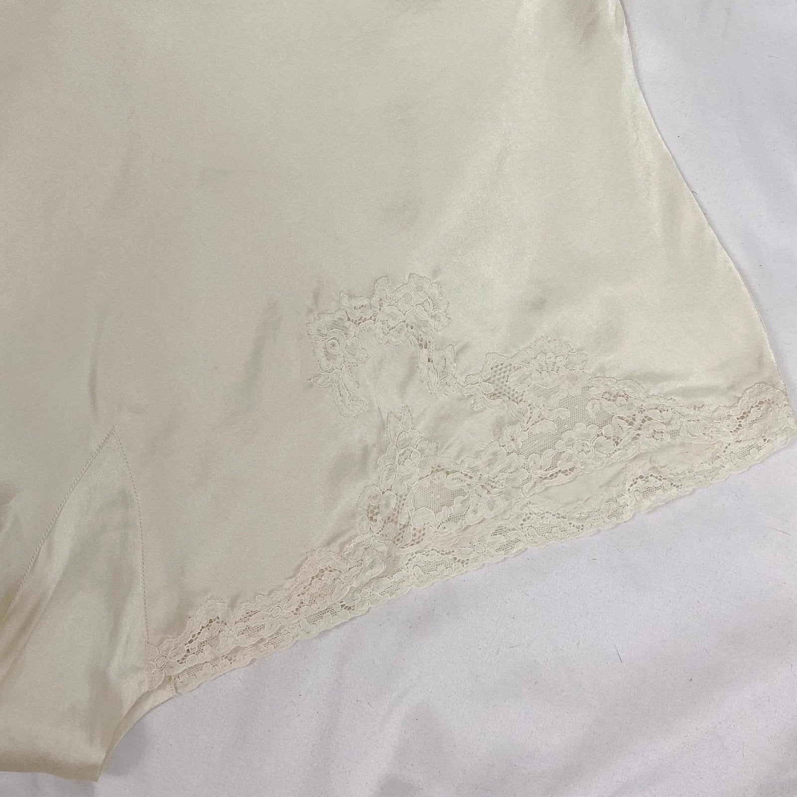 Vintage 1930's - 1940's Tap Pants | Pearlescent White Silk with Lace | Size M | By Wonder Maid - New with Tags - Daggers & Dames