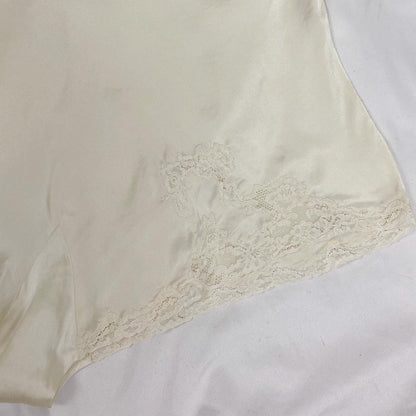Vintage 1930's - 1940's Tap Pants | Pearlescent White Silk with Lace | Size M | By Wonder Maid - New with Tags - Daggers & Dames