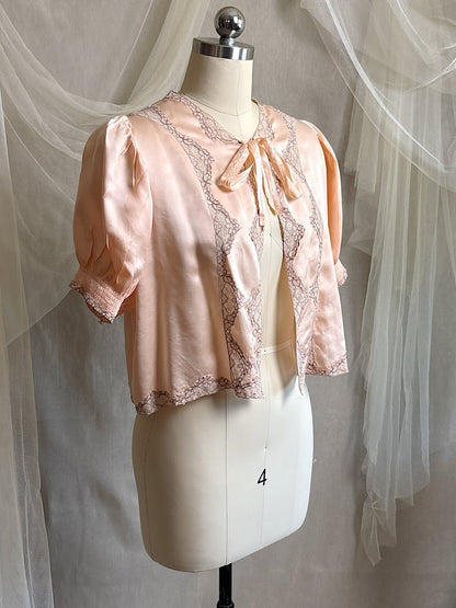 Vintage 1930's Bed Jacket - Antique Rose Pink Silk Satin with Warm Nude Lace Appliqués | S, M - Daggers & Dames