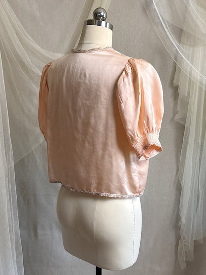 Vintage 1930's Bed Jacket - Antique Rose Pink Silk Satin with Warm Nude Lace Appliqués | S, M - Daggers & Dames