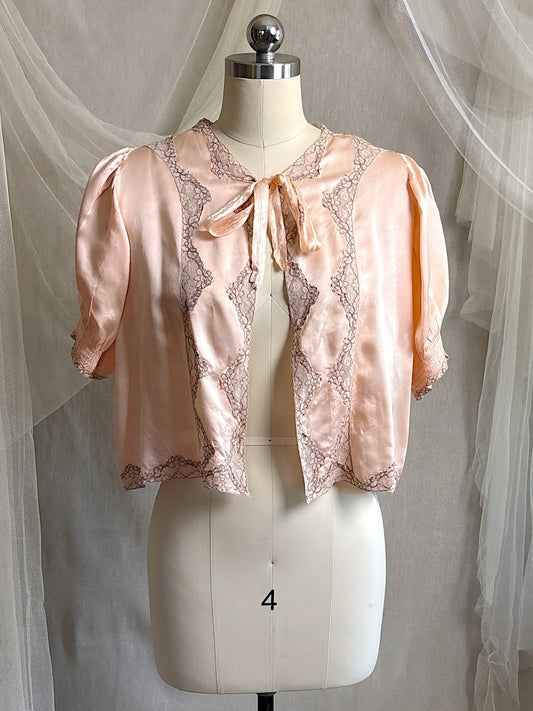 Vintage 1930's Bed Jacket - Antique Rose Pink Silk Satin with Warm Nude Lace Appliqués | S, M - Daggers & Dames