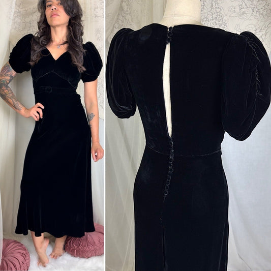 Vintage 1930's Black Velvet Evening Gown with Keyhole Back - Size XS, S - Daggers & Dames
